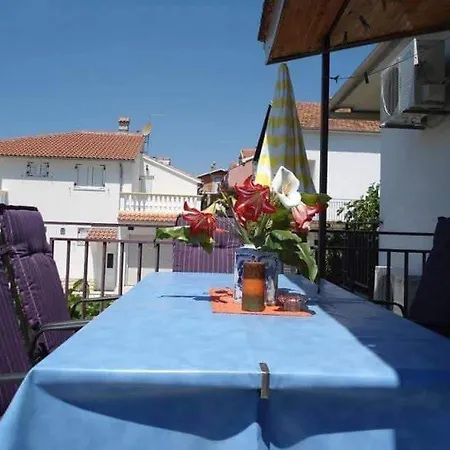 Tanja - Two Bedroom With Terrace Apartman